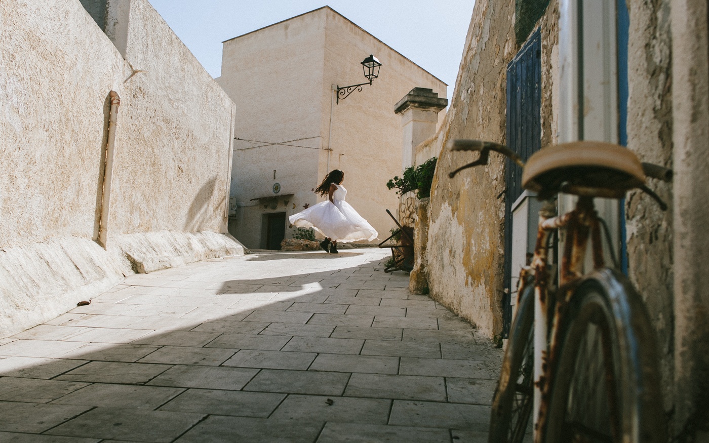 trash the dress in Egadi islands - Glam