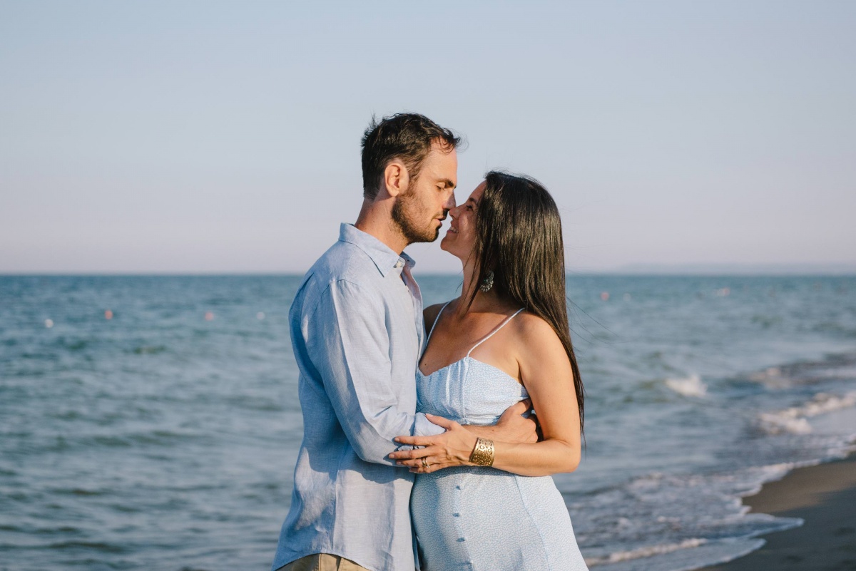 fotografia coppia gravidanza mare by Glam