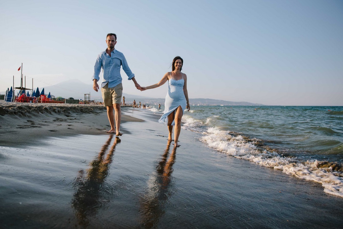 fotografia coppia gravidanza mare by Glam