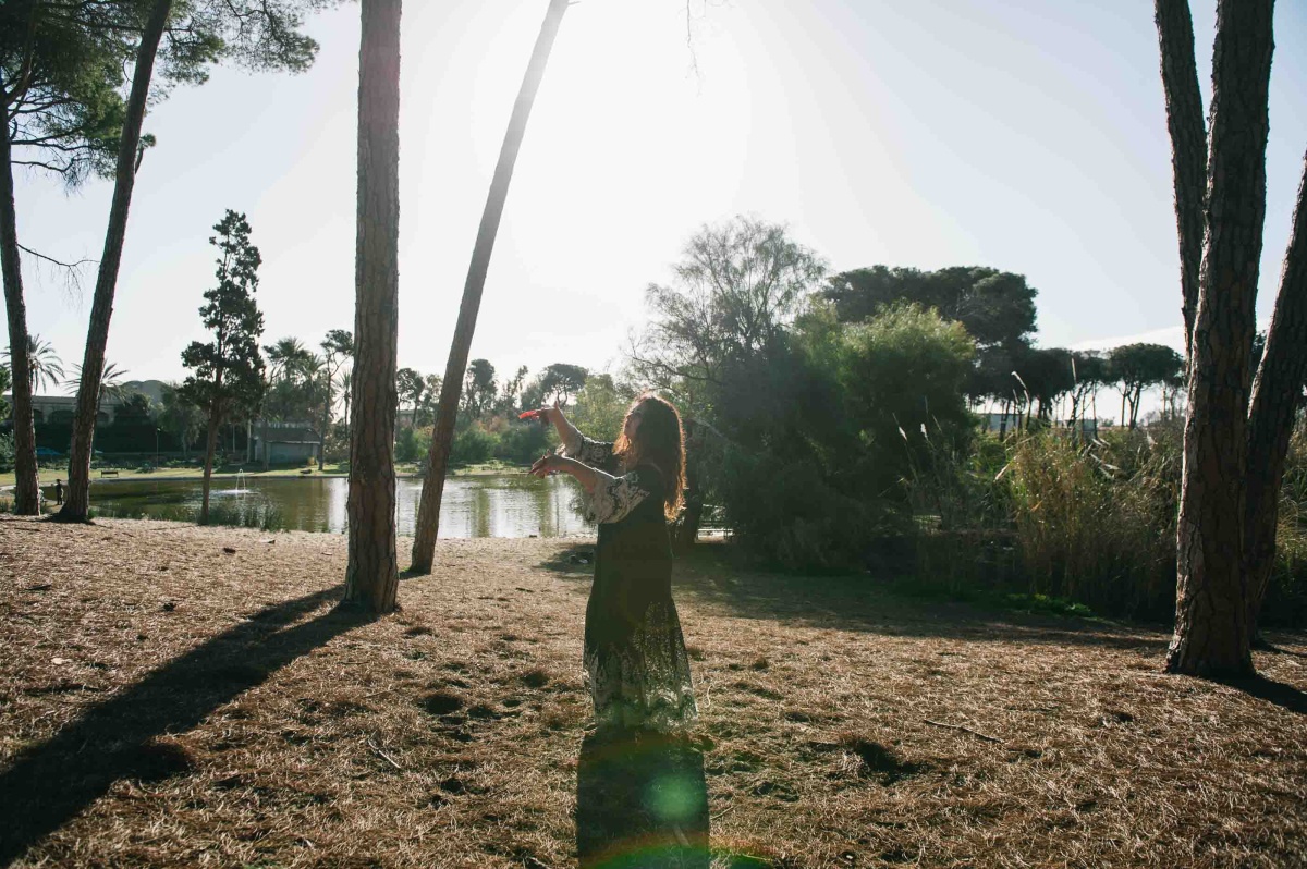 Alice, portrait of a dancer in sicily